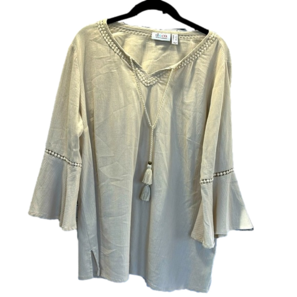 Denim and Company size Large Top